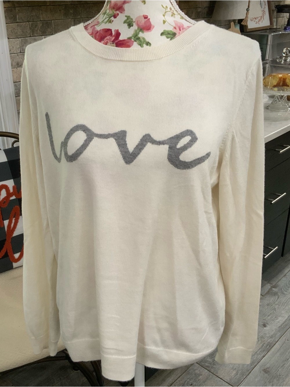 GAP Women’s XL Sweater Merino Extra Fine Wool Blend Love Spellout Super Soft